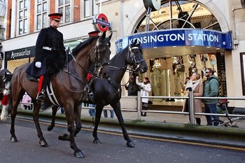 THE HOUSEHOLD CAVALRY MOUNTED REGIMENT ARRIVE AT OLYMPIA, THE LONDON INTERNATIONAL HORSE SHOW THE HOUSEHOLD CAVALRY MOUNTED REGIMENT ARRIVE AT OLYMPIA, THE LONDON INTERNATIONAL HORSE SHOW